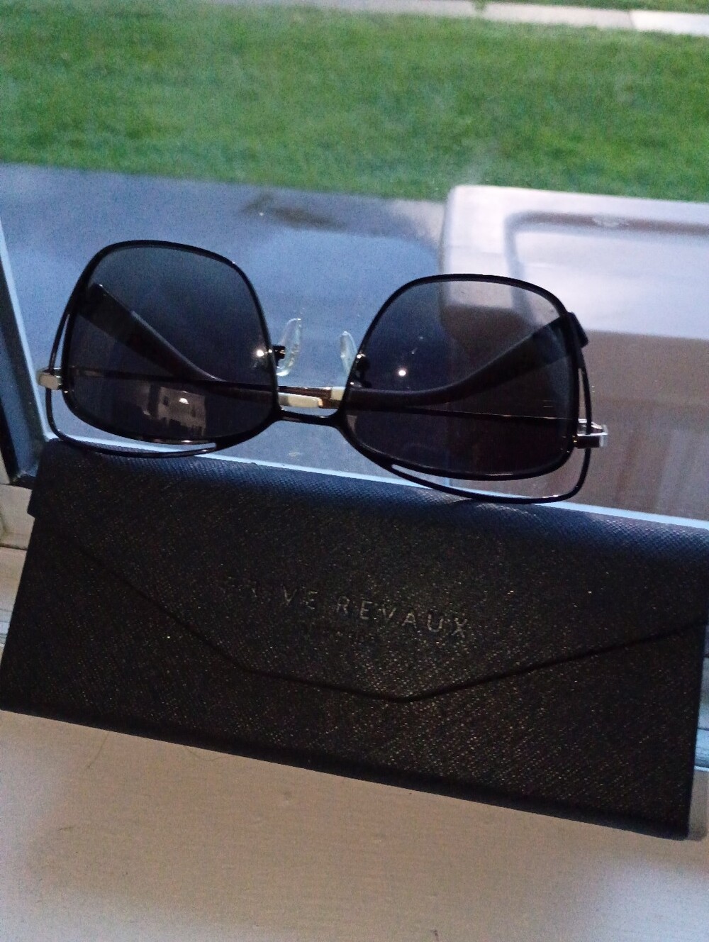Authentic FURLA SUNGLASSES Comes In A Prive Revaux Case
